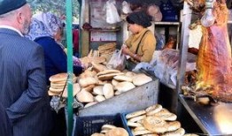 伊犁吃瓜视频,揭秘新疆美食风情