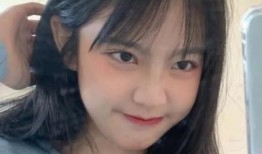 青岛吃瓜女孩是谁呀视频,网络爆红背后的故事