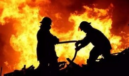 带你吃瓜放鞭炮视频,带你领略“带你吃瓜放鞭炮”视频的欢乐氛围