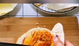 宅在家吃瓜的视频,揭秘网络热点的幕后故事