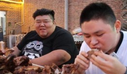 南京摄影师吃瓜视频,吃瓜视频展现生活趣味瞬间