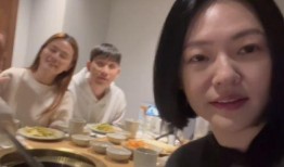 吃瓜女孩费淑芬视频大全,揭秘娱乐圈幕后故事