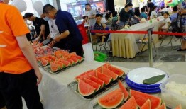 济南万达广场吃瓜事件视频