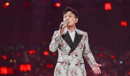 张信哲吃瓜现场视频播放,揭秘娱乐圈幕后故事