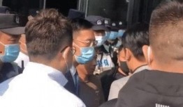 保安吃瓜事件真相视频下载,真相视频曝光背后的惊人内幕