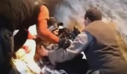 南京摄影师吃瓜视频,吃瓜视频展现生活趣味瞬间