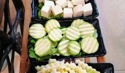 吃小瓜自助火锅好吃吗视频,美味诱惑，食客好评如潮